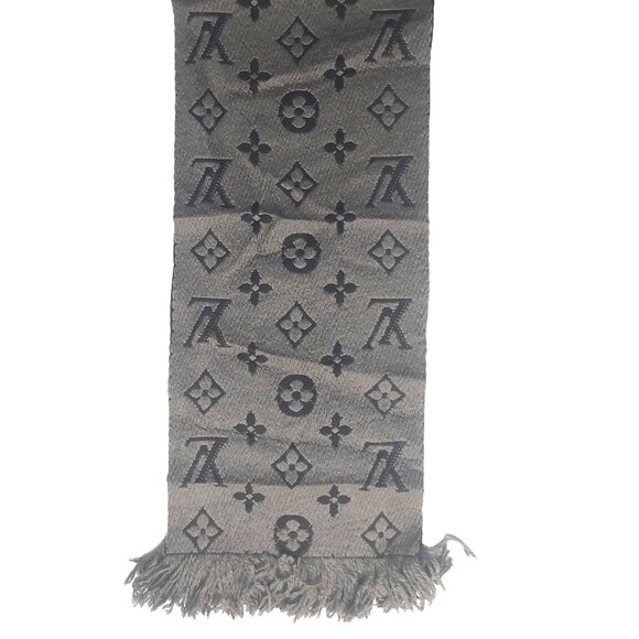 Vintage Louis Vuitton LV Gray & Black Logomania Monogram Scarf Pre-Owned - Picture 3 of 8